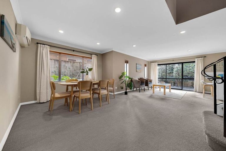 Photo of property in 11 Gordal Place, Flat Bush, Auckland, 2016