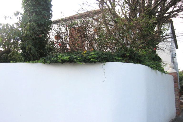 Photo of property in 2/63 Laings Road, Hutt Central, Lower Hutt, 5010