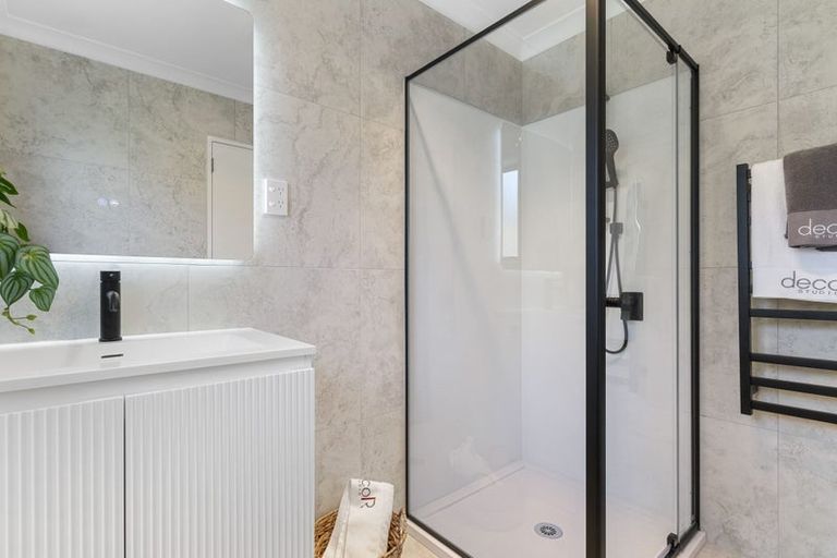 Photo of property in 10 Mediterranean Way, Goodwood Heights, Auckland, 2105