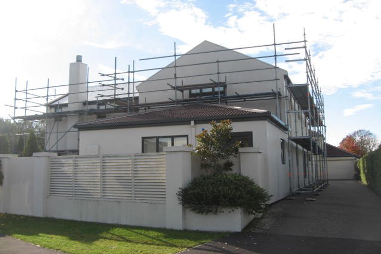 Photo of property in 40 Thornycroft Street, Fendalton, Christchurch, 8052