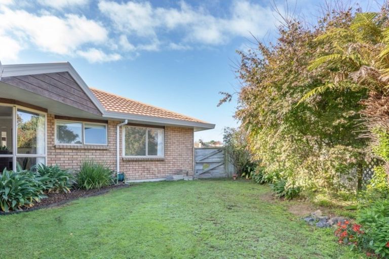 Photo of property in 1 Leigh Place, Paraparaumu Beach, Paraparaumu, 5032