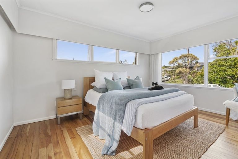 Photo of property in 2 Cloverly Crescent, Campbells Bay, Auckland, 0630