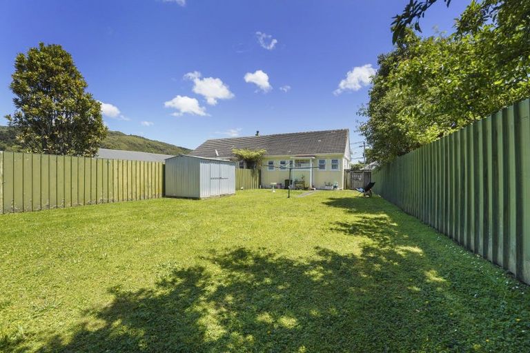 Photo of property in 11 Cole Street, Naenae, Lower Hutt, 5011