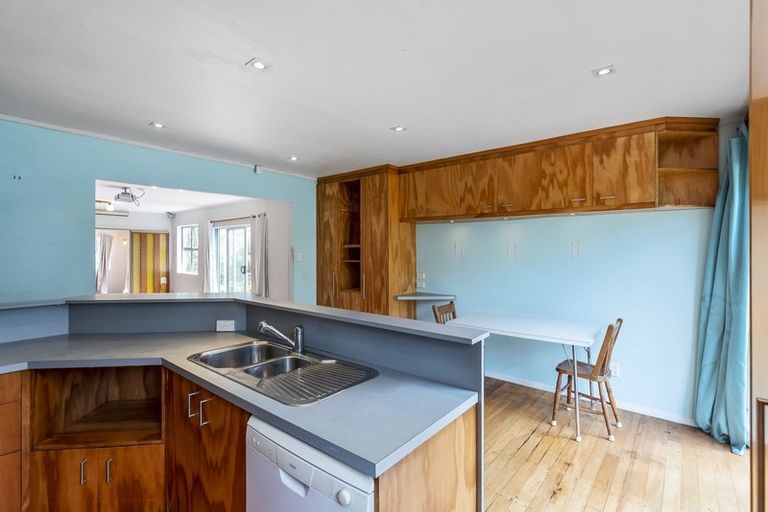 Photo of property in 15 Glen Road, Raumati South, Paraparaumu, 5032