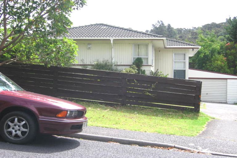 Photo of property in 4 Glastron Place, Bayview, Auckland, 0629