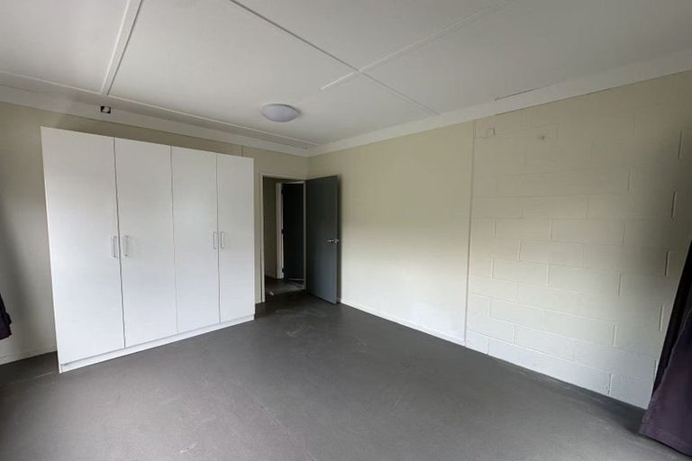 Photo of property in 10 Bendale Place, Papatoetoe, Auckland, 2025