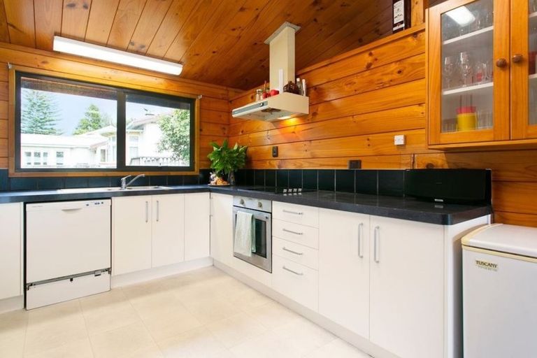 Photo of property in 82a Hillcrest Road, Hillcrest, Hamilton, 3216