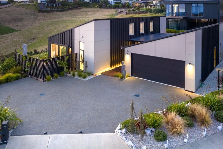 Photo of property in 10 Fairburn Place, Kaiteriteri, Motueka, 7197