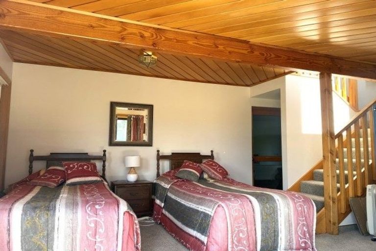 Photo of property in 1 Domain Terrace, Karoro, Greymouth, 7805