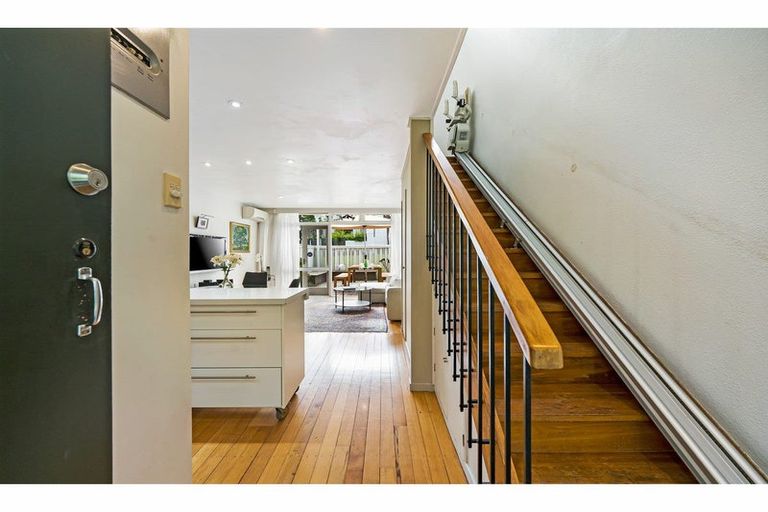 Photo of property in 7/142 Howe Street, Freemans Bay, Auckland, 1011