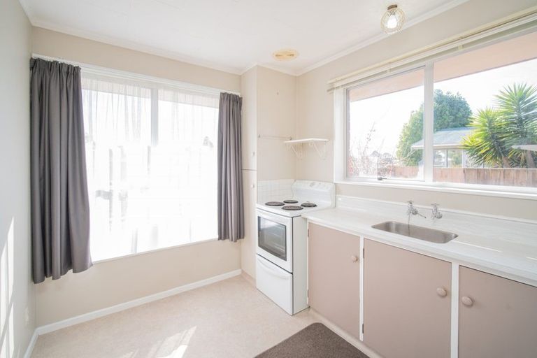 Photo of property in 1/64 Denise Crescent, Hornby, Christchurch, 8042