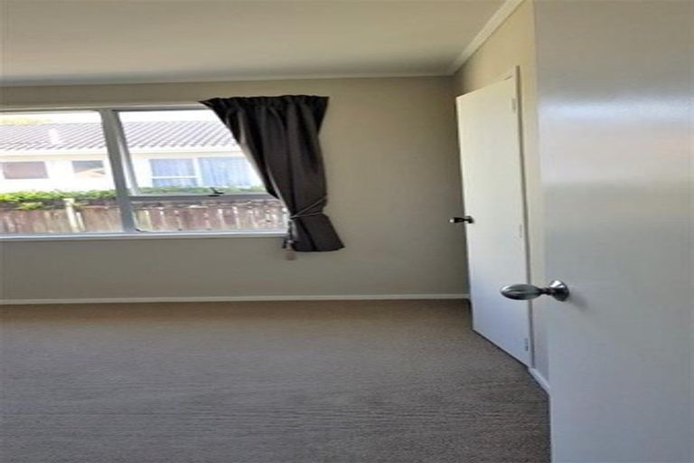 Photo of property in 13 Cranberry Place, Bucklands Beach, Auckland, 2012
