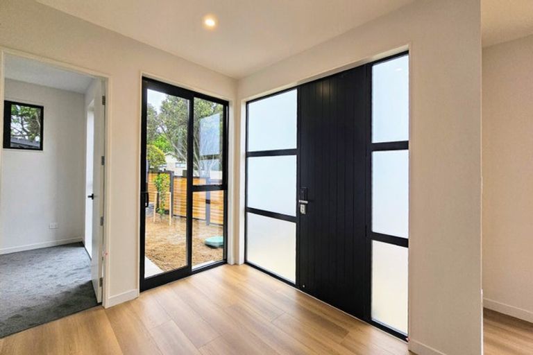 Photo of property in 7a Lewisham Street, Highland Park, Auckland, 2010