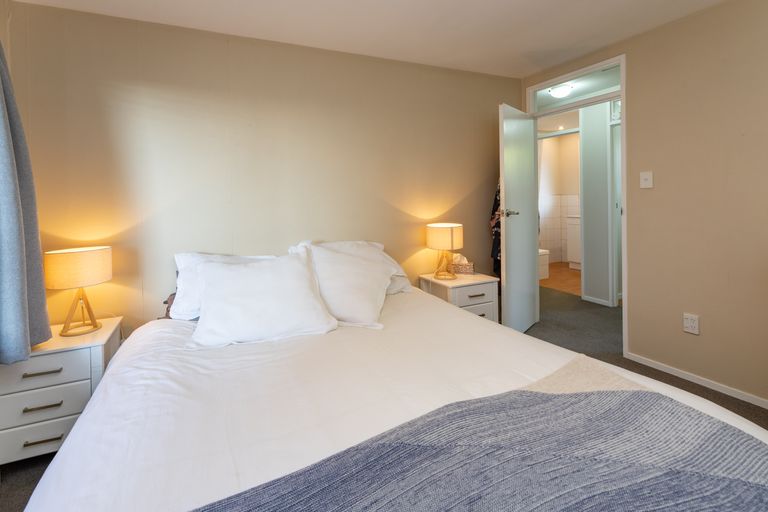 Photo of property in 523 Marine Parade, South New Brighton, Christchurch, 8062