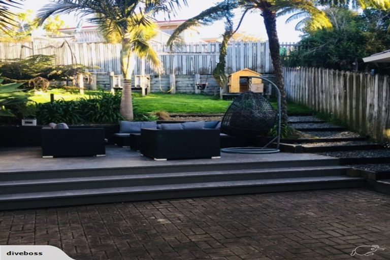 Photo of property in 14 Shannon Place, Torbay, Auckland, 0630