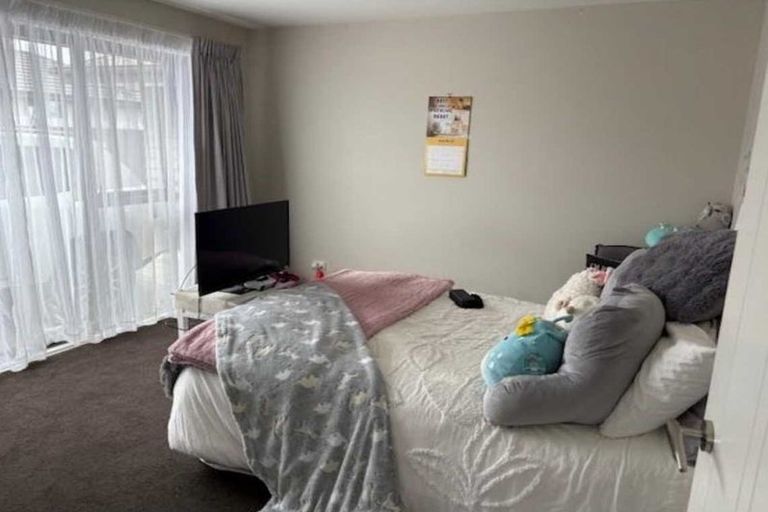 Photo of property in 194 Burwood Road, Burwood, Christchurch, 8083