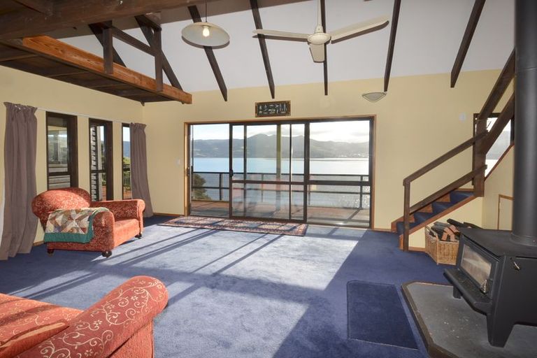 Photo of property in 25 Oxley Crescent, Broad Bay, Dunedin, 9014