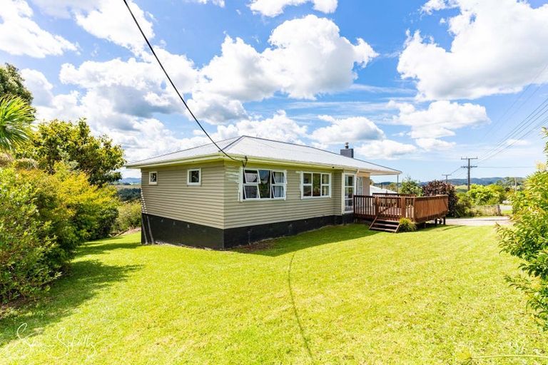 Photo of property in 46 Gorge Road, Maungaturoto, 0520