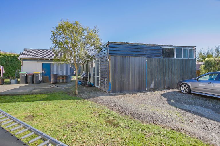 Photo of property in 5 Main Road, Pleasant Point, 7903