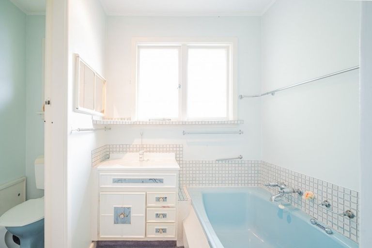 Photo of property in 53 Bourne Crescent, Papanui, Christchurch, 8053