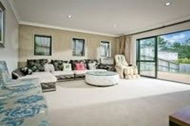 Photo of property in 62 Laurel Oak Drive, Schnapper Rock, Auckland, 0632