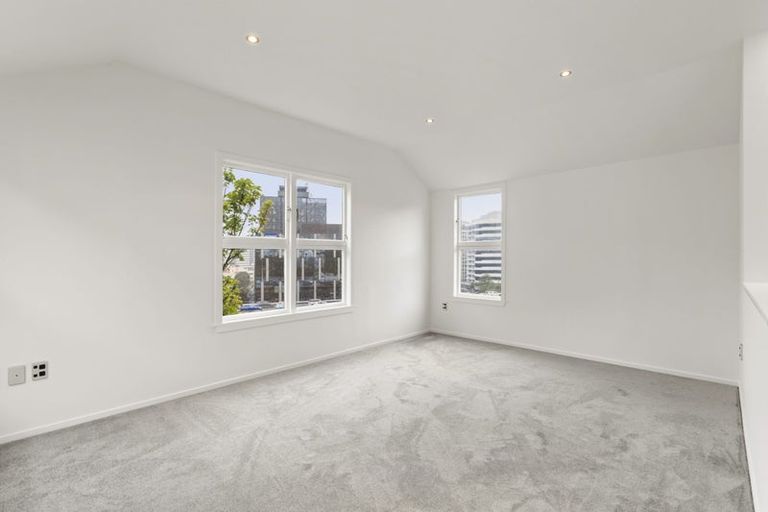 Photo of property in 20 Parliament Street, Thorndon, Wellington, 6011