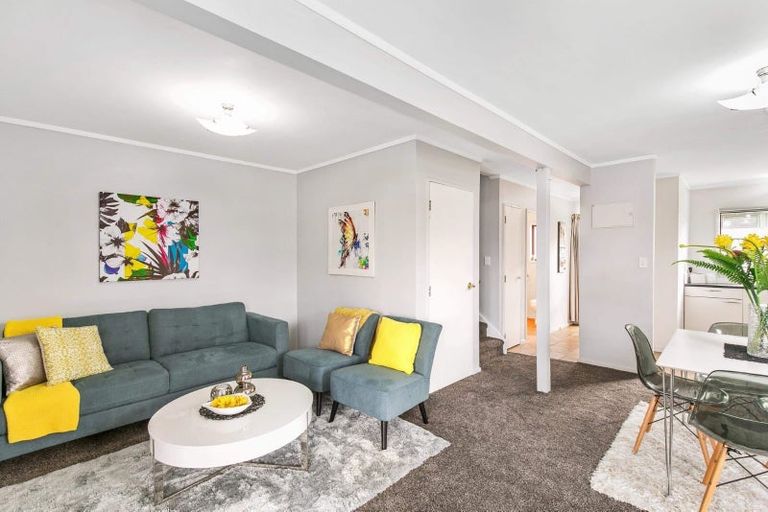 Photo of property in 1/21 Solveig Place, Randwick Park, Auckland, 2105