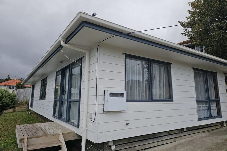 Photo of property in 1-1a Jackson Terrace, Ranui, Porirua, 5024