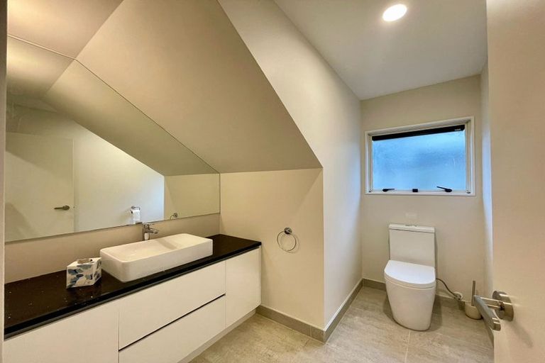 Photo of property in 16 Beulah Avenue, Rothesay Bay, Auckland, 0630