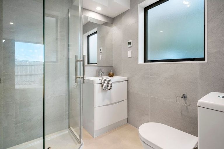 Photo of property in 25 Baumea Rise, Massey, Auckland, 0614