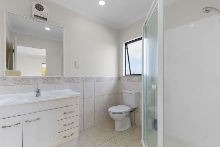 Photo of property in 44 Bannings Way, Hobsonville, Auckland, 0618