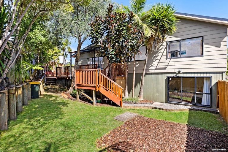 Photo of property in 3/20a Lavery Place, Sunnynook, Auckland, 0632
