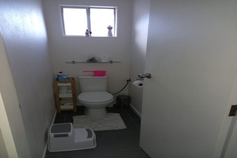 Photo of property in 1 Topeka Grove, Totara Park, Upper Hutt, 5018