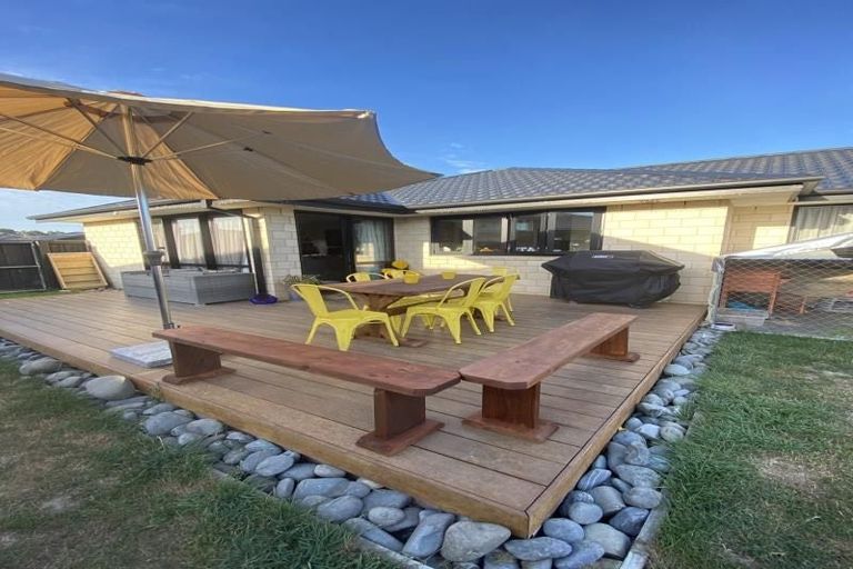 Photo of property in 5 Rossall Crescent, Rolleston, 7615