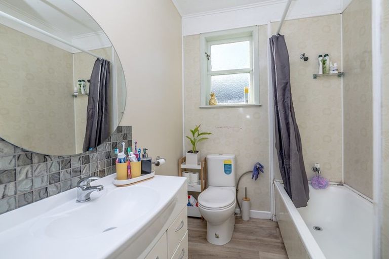 Photo of property in 44 Waite Street, Featherston, 5710