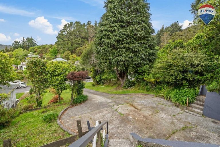 Photo of property in 10 Sheehy Grove, Wainuiomata, Lower Hutt, 5014
