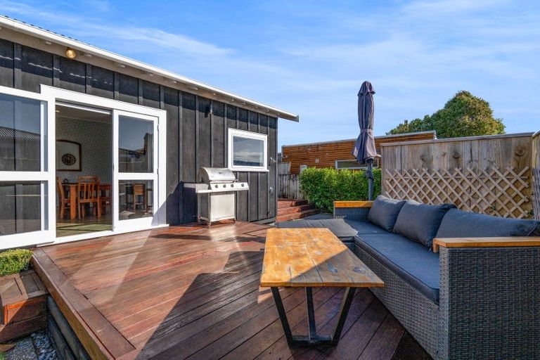 Photo of property in 14 Arawa Street, Welbourn, New Plymouth, 4312