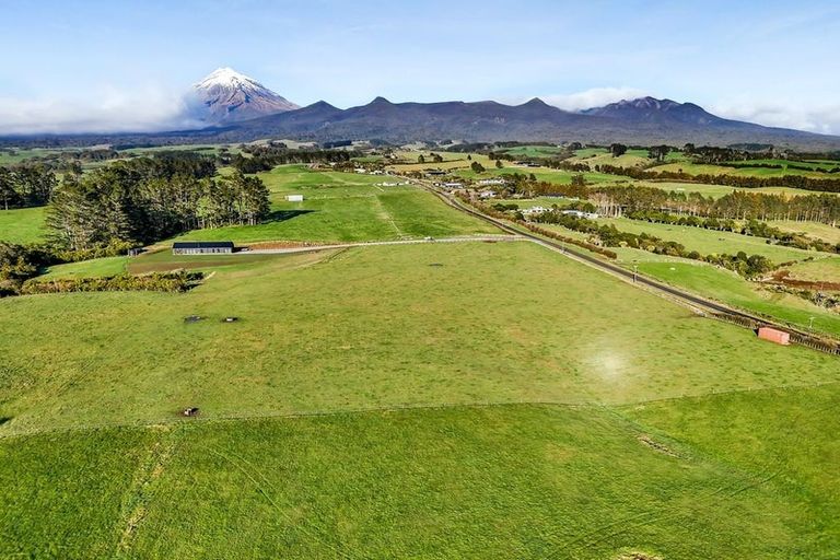 Photo of property in 185 Korito Road, Korito, New Plymouth, 4371
