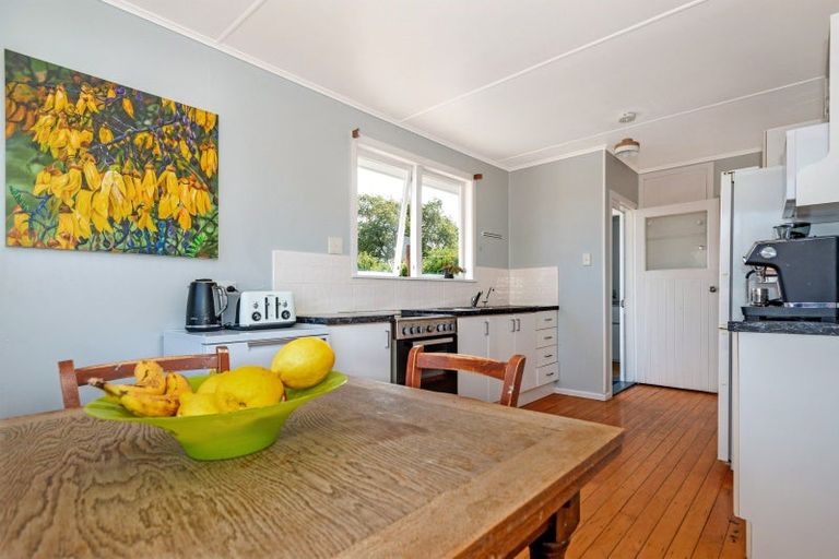 Photo of property in 20 Leon Street, Riverdale, Gisborne, 4010