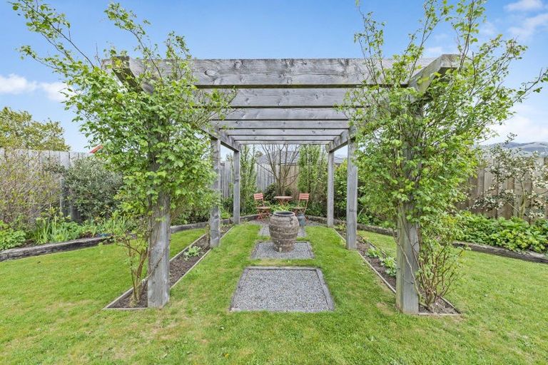 Photo of property in 40 Church Street, Oxford, 7430