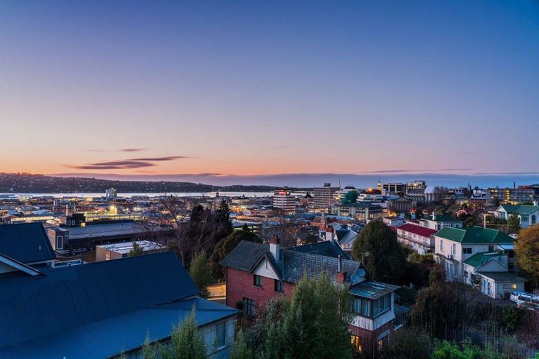 Photo of property in 4 Heriot Row, Dunedin Central, Dunedin, 9016