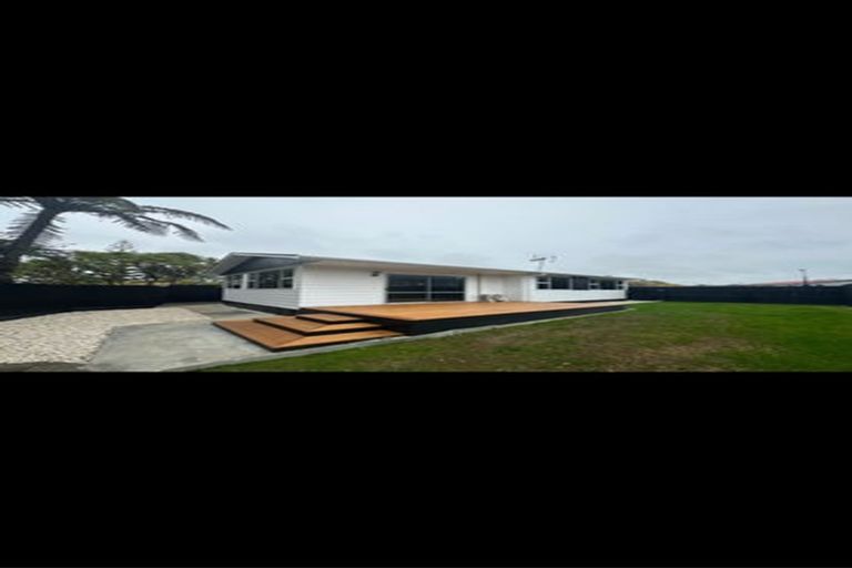 Photo of property in 17 Carlton Terrace, Westown, New Plymouth, 4310