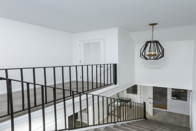 Photo of property in 2/15 Saltburn Road, Milford, Auckland, 0620