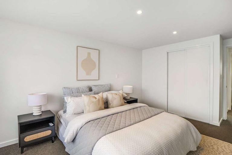 Photo of property in 1/42 Northcote Road, Northcote, Christchurch, 8052