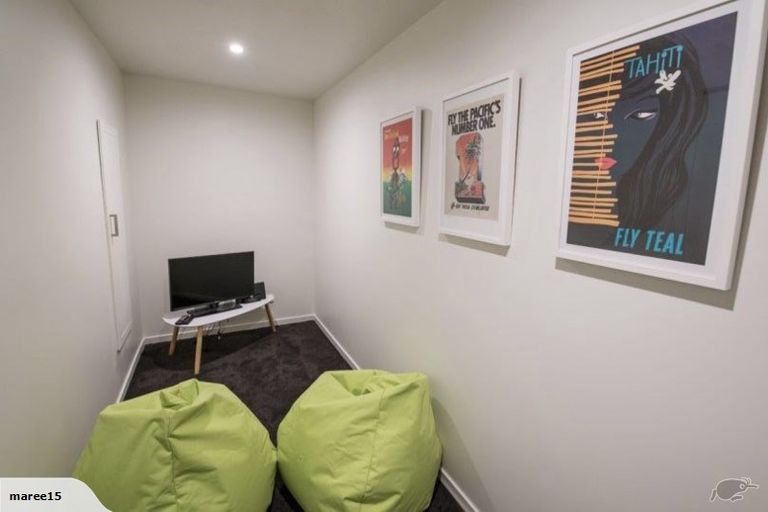 Photo of property in 11b Saint Peters Place, Queenstown, 9300