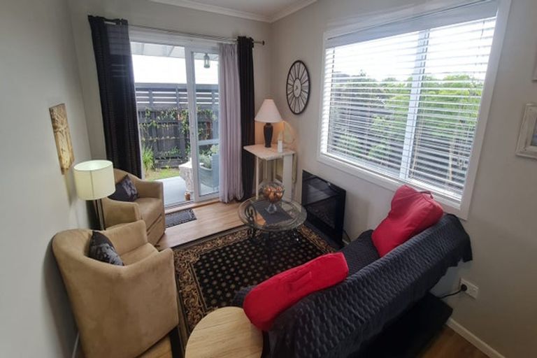 Photo of property in 39 Seagrass Place, Otaki Beach, Otaki, 5512