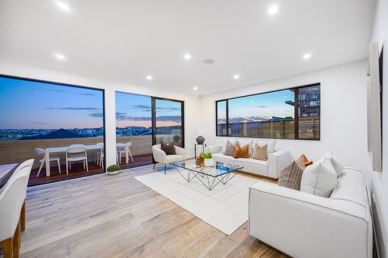 Photo of property in 7 Pakirikiri Street, Long Bay, Auckland, 0630