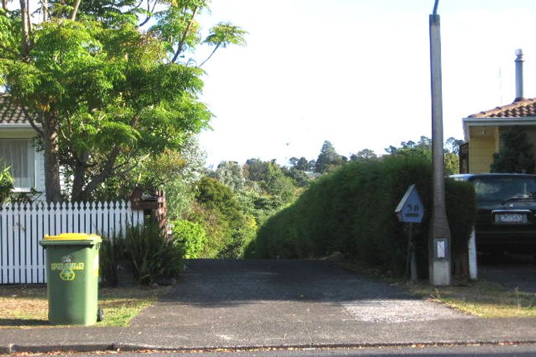 Photo of property in 58a Lantana Road, Green Bay, Auckland, 0604