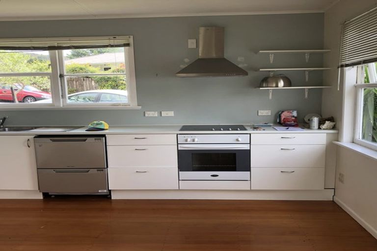 Photo of property in 25 Amundsen Grove, Stokes Valley, Lower Hutt, 5019