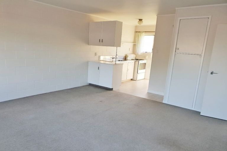 Photo of property in 8/84 Kenderdine Road, Papatoetoe, Auckland, 2025
